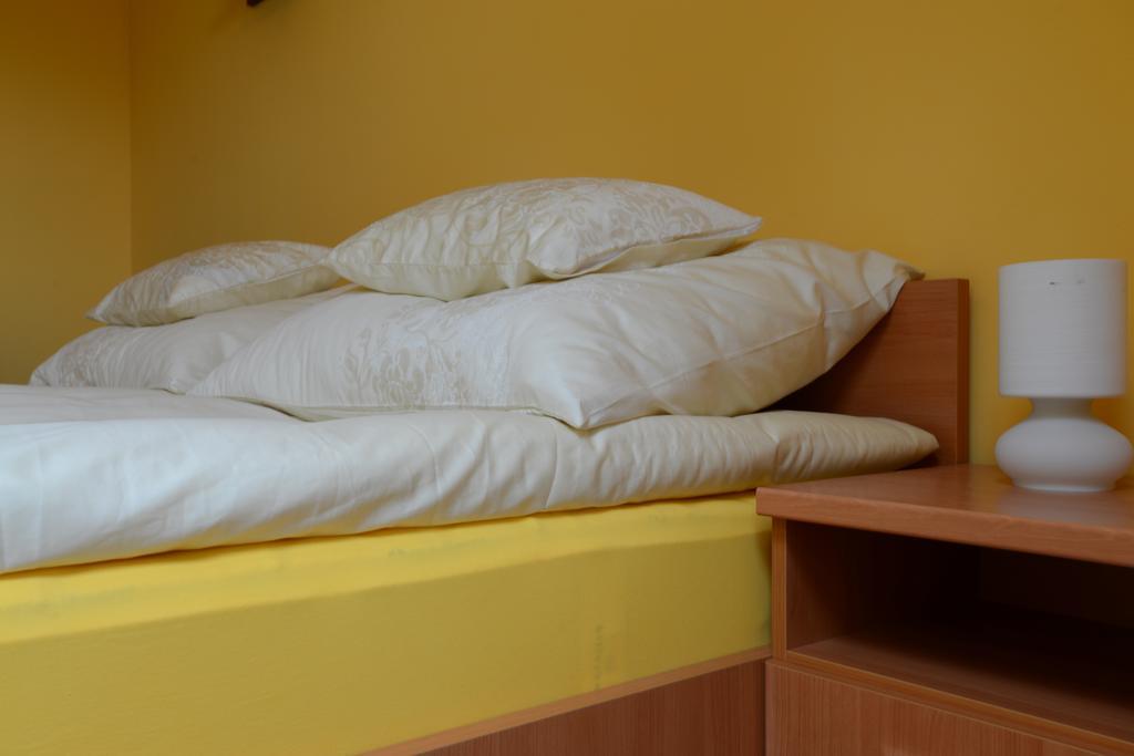 Nexus Vendeghaz Szeged Aparthotel Bilik gambar