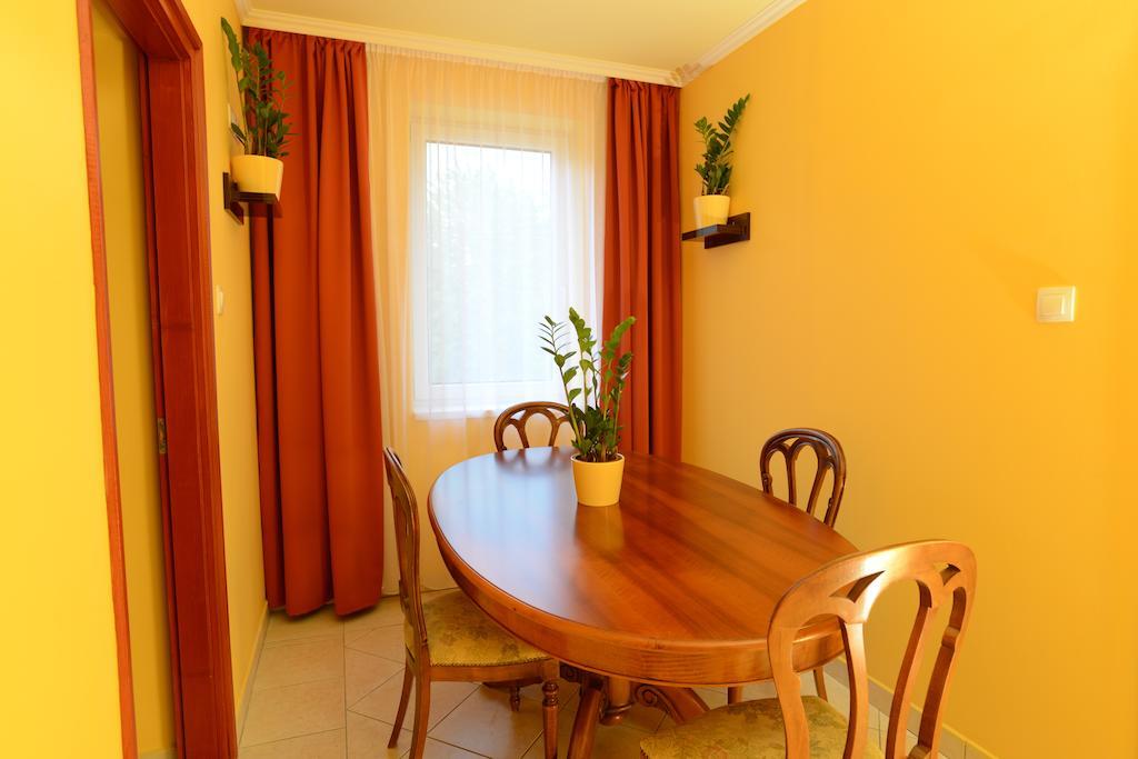 Nexus Vendeghaz Szeged Aparthotel Bilik gambar