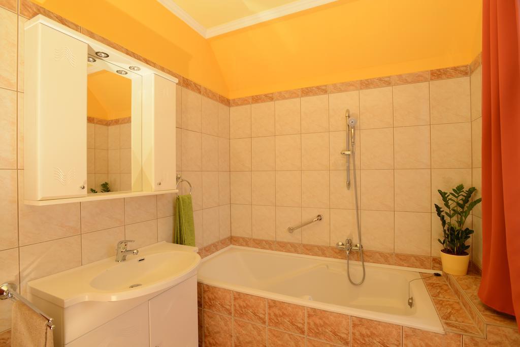 Nexus Vendeghaz Szeged Aparthotel Bilik gambar