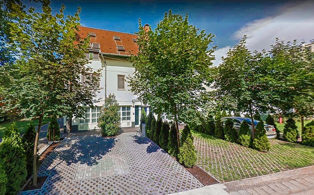 Nexus Vendeghaz Szeged Aparthotel Luaran gambar